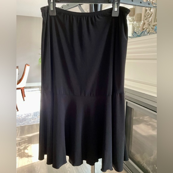 Black Skirt - Picture 3 of 4